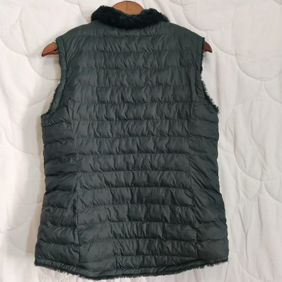 HeatKeep Women's Size Medium Forest Green Insulated Lined Quilted Puffer Vest - Picture 9 of 9